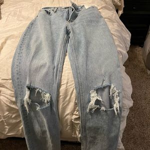 brand new abercrombie 90s straight ultra high rise jeans. size 27/4R.